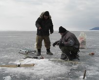 Ausflug zum Baikalsee mit Eisfischer